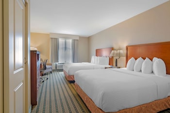 Standard Room, 2 Queen Beds, Non Smoking, Refrigerator & Microwave (1st Floor)
