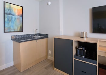 Studio Suite, 1 King Bed