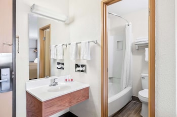 Standard Room, 2 Double Beds, Non Smoking