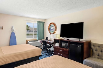 Standard Room, 2 Double Beds, Non Smoking