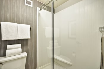 Room, 1 King Bed with Sofa bed, Accessible Bathtub