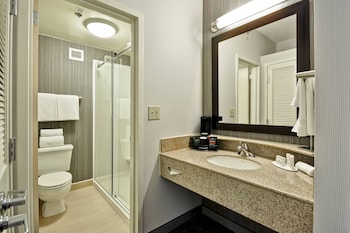 Room, 1 King Bed with Sofa bed, Accessible Bathtub