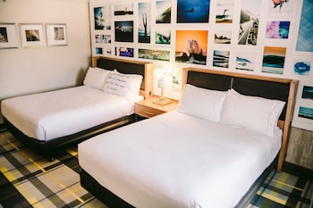 Room, 2 Queen Beds (Campus)