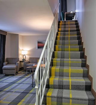 Suite, 1 King Bed, Non Smoking (Deans)