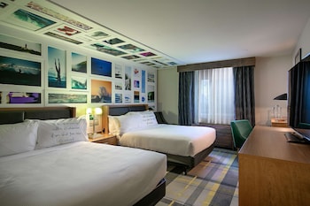 Room, 2 Queen Beds (Campus)