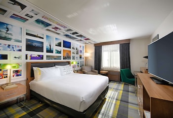 Room, 1 King Bed (Campus)