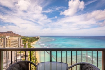 Room, 1 King Bed, Oceanfront (Diamond Head)