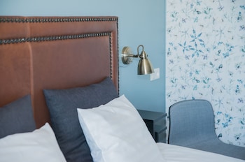 Double Room (Compact Double)