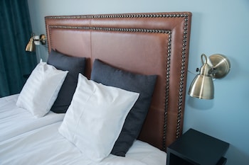 Double Room (Compact Double)