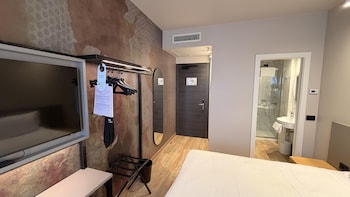 Comfort Room, 1 King Bed, Non Smoking (Converts to 2 Twin Beds)