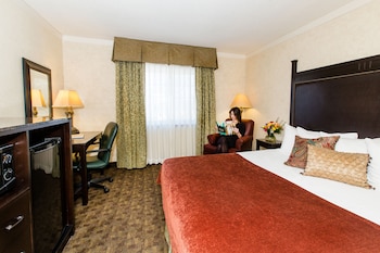 Standard Room, 1 King Bed