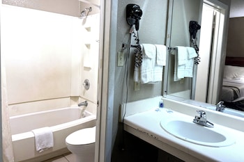Room (2 Full Beds, Walkin)