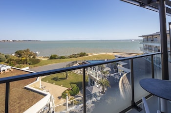 Family Room with Balcony and Sea View
