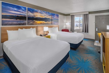 Room, 2 Queen Beds, Non Smoking