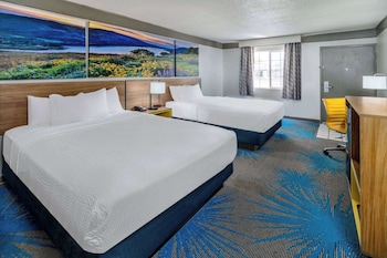 Standard Room, 2 Queen Beds, Accessible