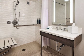 Studio Suite, 2 Queen Beds, Accessible (Mobility/Hearing, Roll-in Shower)