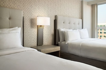 Studio Suite, 2 Queen Beds, Accessible (Mobility/Hearing, Roll-in Shower)