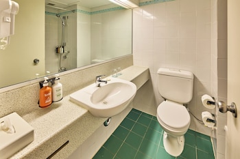 2 Double beds standard with Sea View