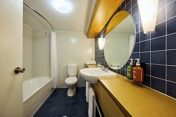 2 Double Beds Premium Seaview