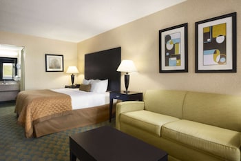 Room, 1 Queen Bed, Accessible (Mobility, Street View)