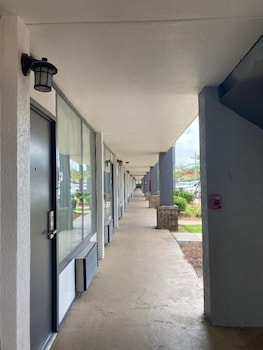 Room, 1 Queen Bed, Accessible (Mobility, Street View)