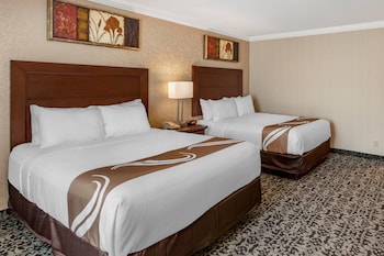 Suite, 2 Queen Beds, Accessible, Non Smoking