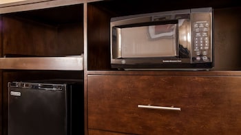 Suite, 1 King Bed, Non Smoking, Jetted Tub