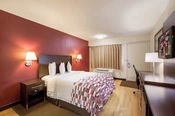 Deluxe Room, 1 Queen Bed, Accessible, Non Smoking