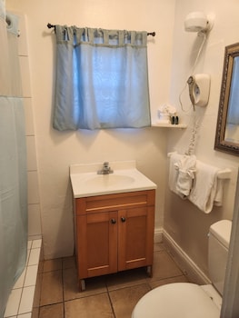 Tiny Room, Full Bed