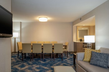 Executive Suite, 1 King Bed with Sofa bed, Non Smoking