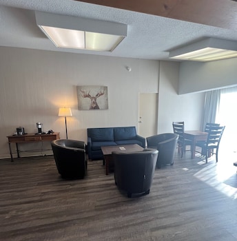 Suite, Multiple Beds, Non Smoking (2 Queen Beds & 1 Sofa Bed)