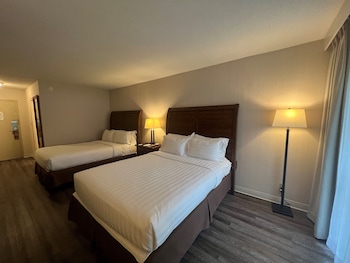Standard Room, 2 Queen Beds, Non Smoking (no pet allowed)