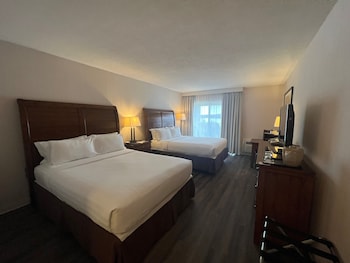 Room, 2 Queen Beds, Non Smoking