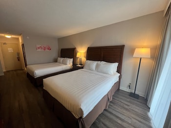 Room, 2 Queen Beds, Non Smoking