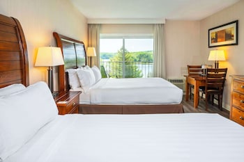 Room, 2 Queen Beds, Non Smoking