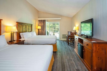 Room, 2 Queen Beds, Non Smoking, Balcony