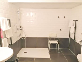 Room, Multiple Beds