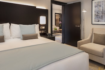 Suite, 1 Bedroom, Pool View