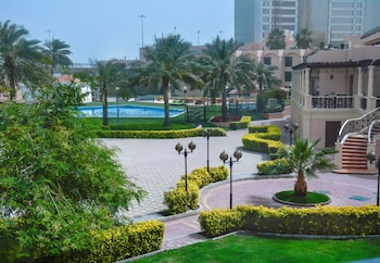 Standard Room, 2 Twin Beds, Pool View