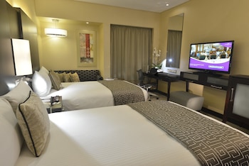 Standard Room, 2 Twin Beds, Pool View