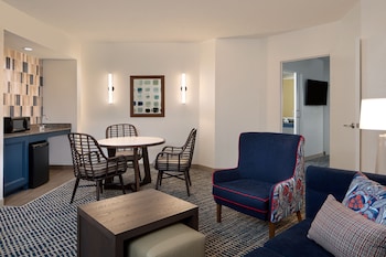 Suite, 2 Queen Beds, Accessible, Patio