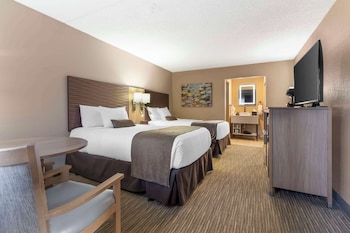 Standard Room, 2 Double Beds, Non Smoking, Refrigerator
