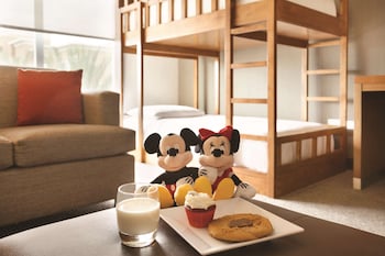 Family Room, Accessible (2 Queen Beds, Sofa Bed)