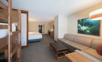 Family Room, Accessible (2 Queen Beds, Sofa Bed)