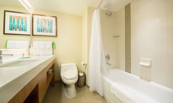 Room, Multiple Beds, Accessible, Bathtub