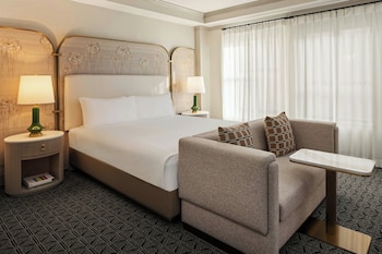 Premium Room, 1 King Bed