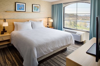 Room, 1 King Bed, Non Smoking, Harbor View