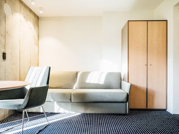 Family Room (Annex)