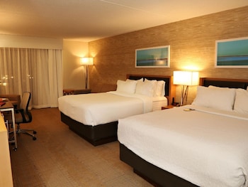 Standard Room, 2 Queen Beds, Pool Access