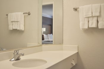 Deluxe Room, 2 Double Beds, Non Smoking (Efficiency)